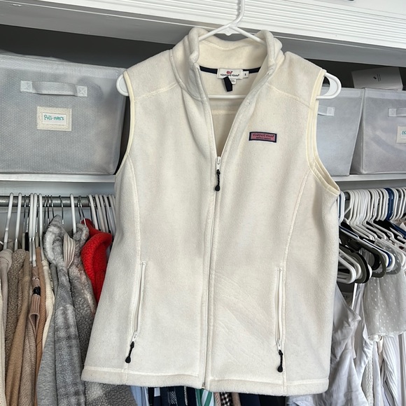 Vineyard Vines Jackets & Blazers - Vineyard vines fleece vest